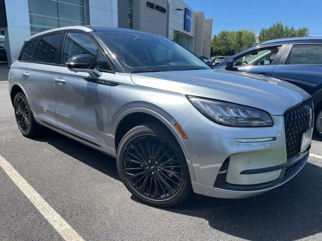 Used 2024 Lincoln Corsair AWD w/ Equipment Group 101A image 3