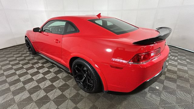 Used 2015 Chevrolet Camaro Z/28 RWD image 4