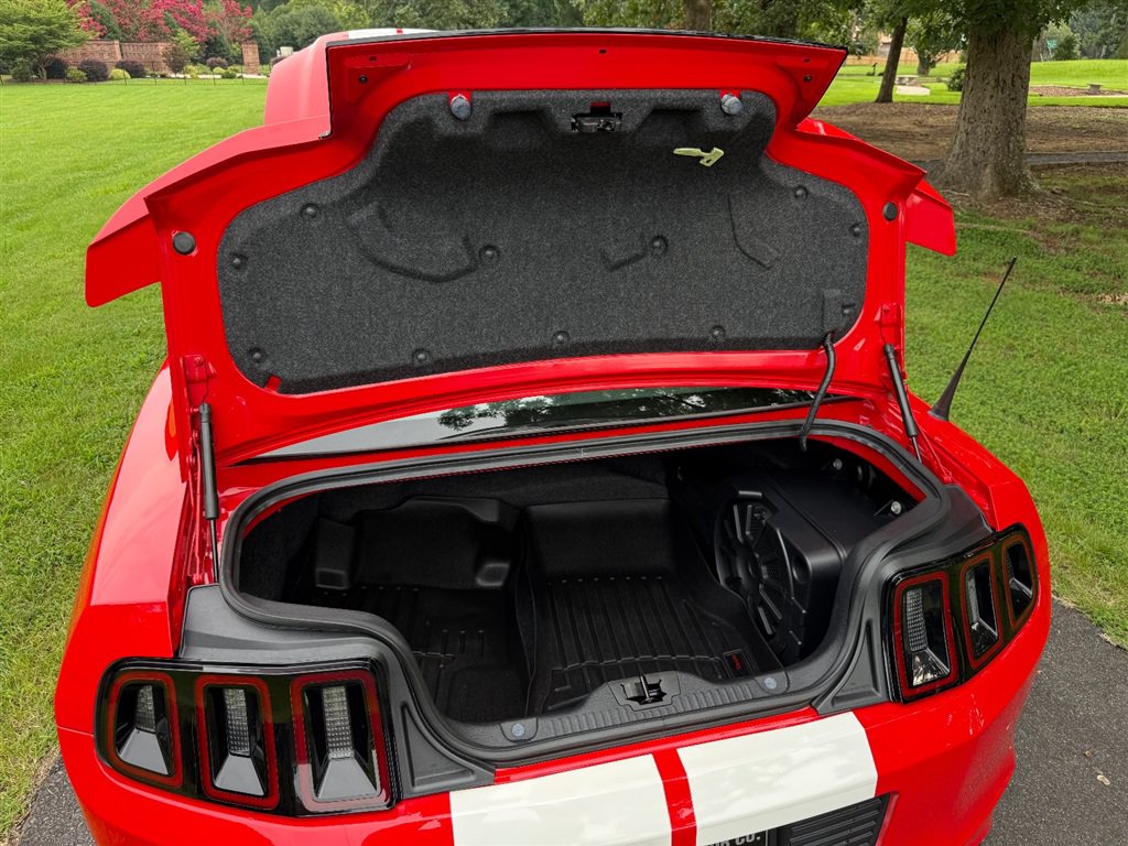 Used 2014 Ford Mustang Shelby GT500 w/ Equipment Group 821A RWD image 60