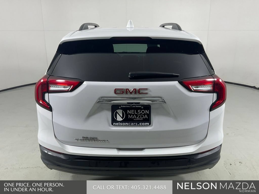 Used 2022 GMC Terrain SLE w/ Driver Convenience Package FWD image 7