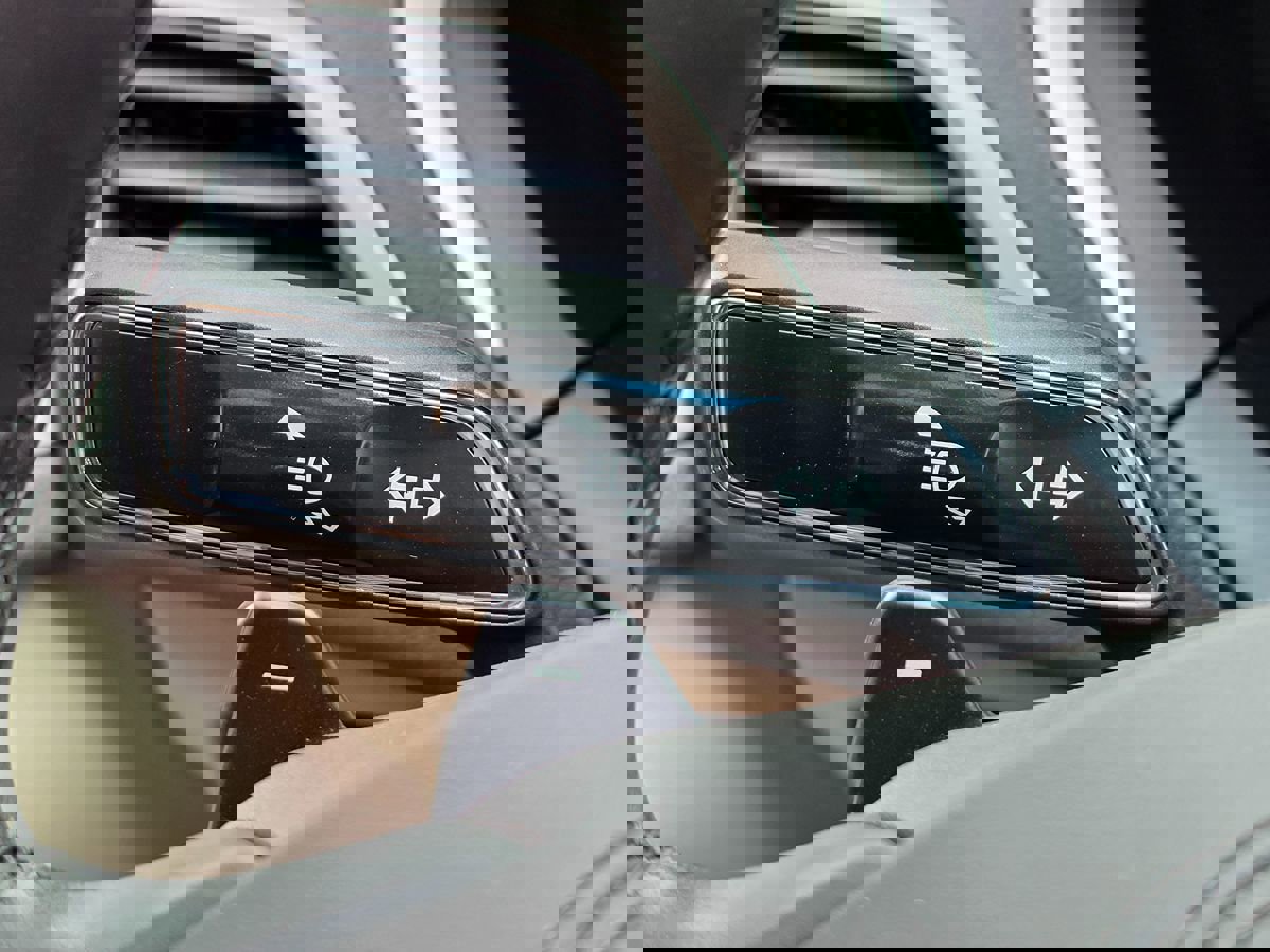 Used 2017 Lincoln MKZ Reserve image 43