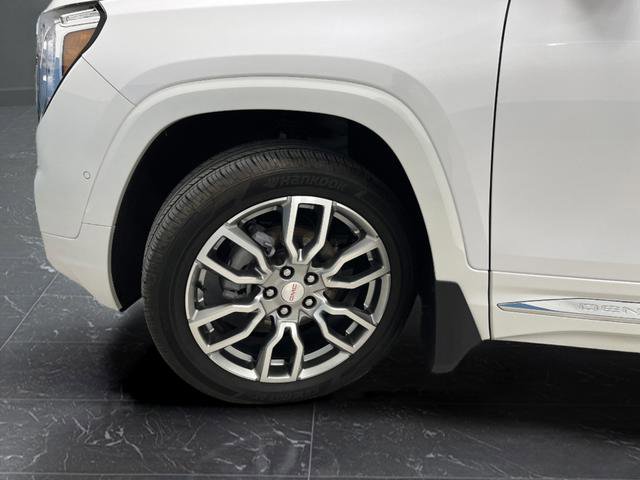 Used 2024 GMC Terrain Denali w/ Denali Premium Package image 39