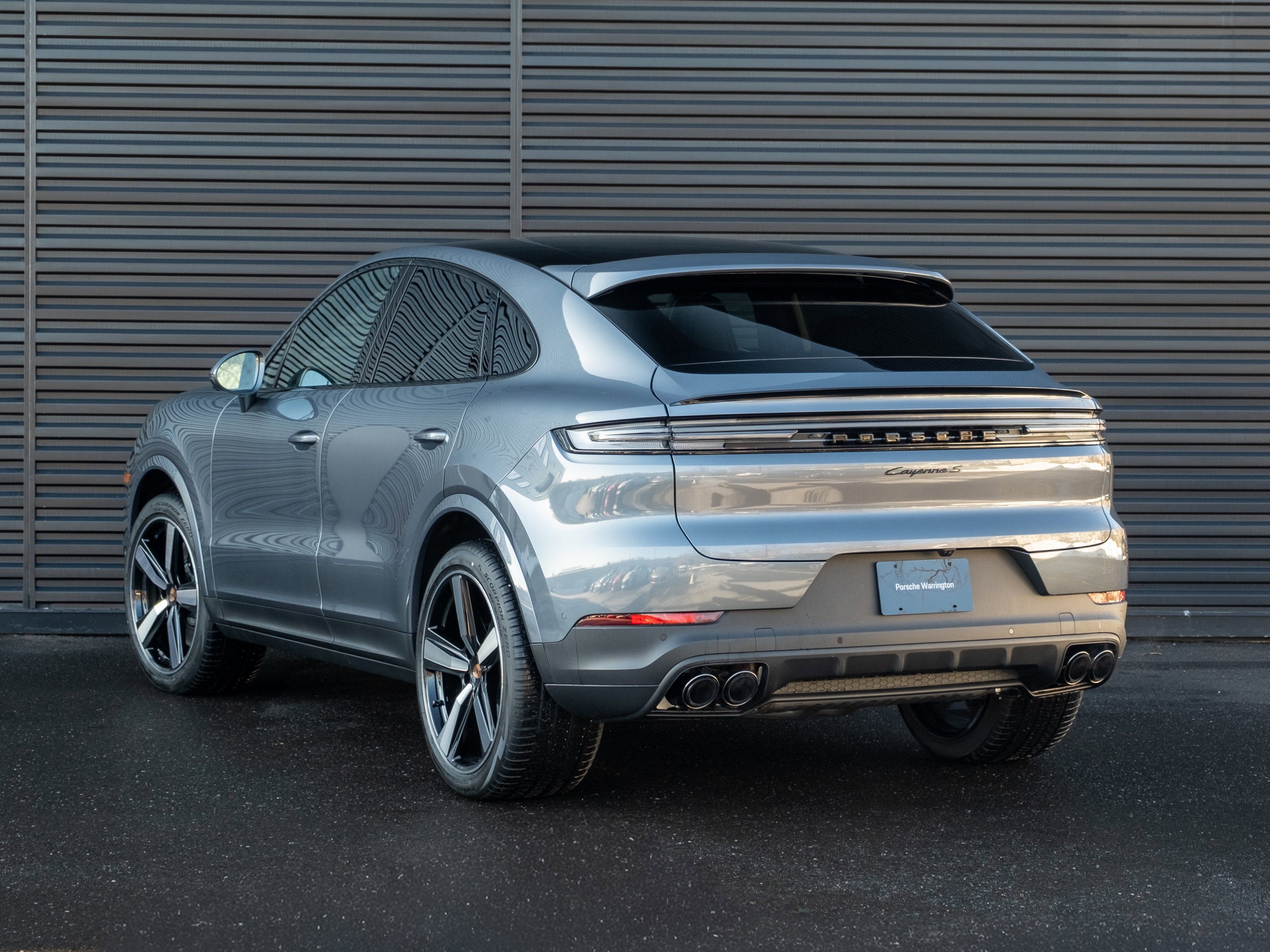 New 2026 Porsche Cayenne S image 3