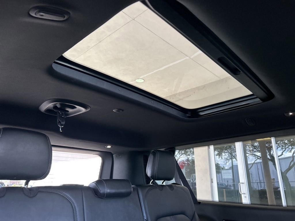 Used 2024 Jeep Grand Wagoneer L 4WD image 39