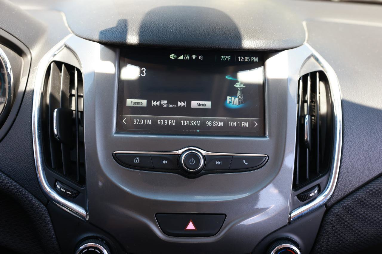 Used 2018 Chevrolet Cruze LT image 32