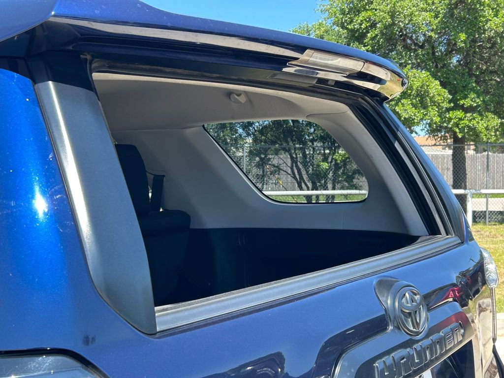 Used 2019 Toyota 4Runner TRD Off-Road Premium AWD/4WD image 17