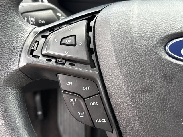 Used 2020 Ford Fusion SE FWD image 20