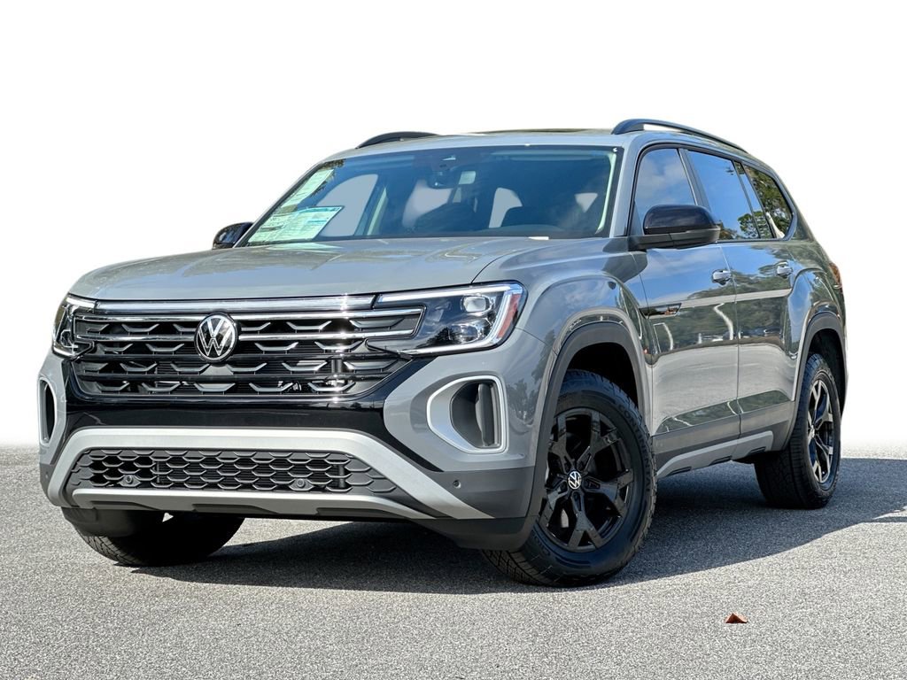 New 2025 Volkswagen Atlas Peak Edition SE