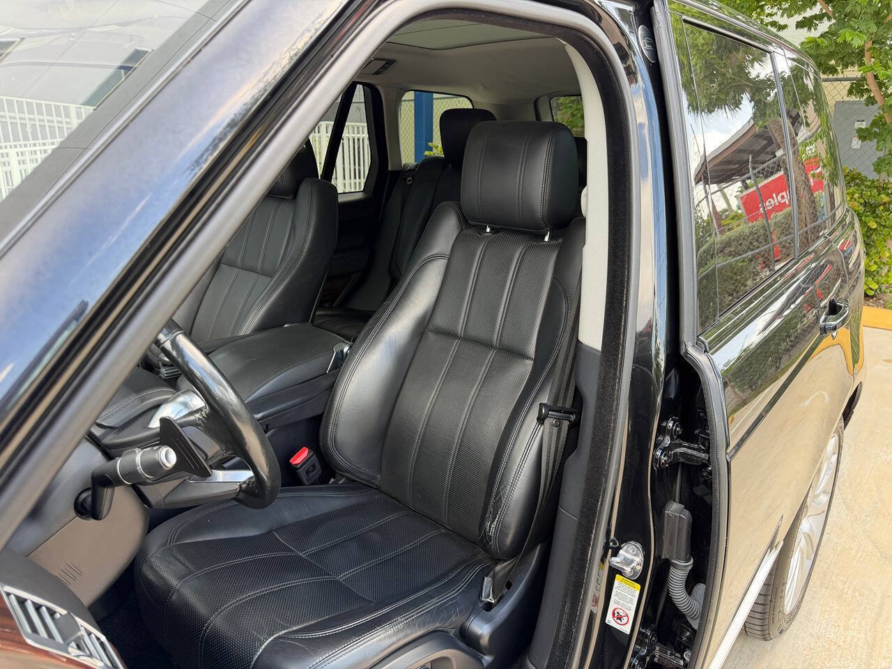 Used 2015 Land Rover Range Rover Supercharged AWD/4WD image 13