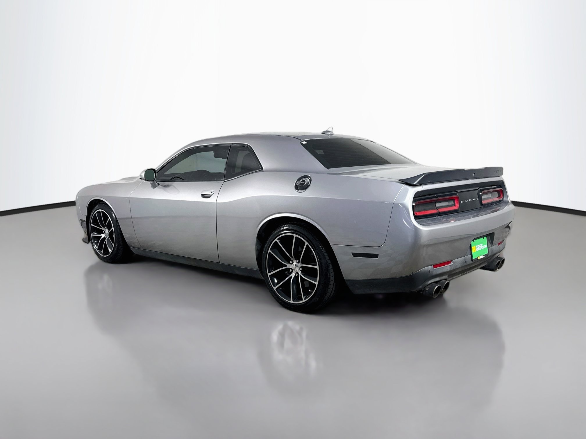 Used 2016 Dodge Challenger R/T Scat Pack w/ Leather Interior Group RWD image 7