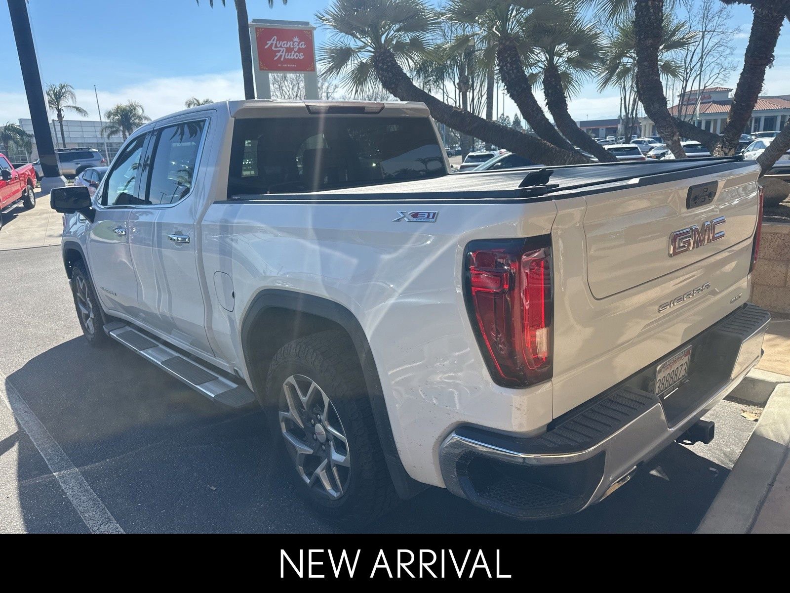 Used 2024 GMC Sierra 1500 SLT w/ SLT Premium Package image 4