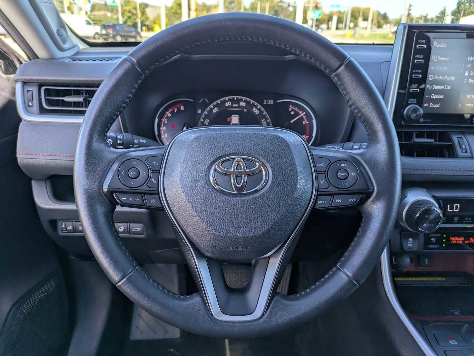 Used 2020 Toyota RAV4 TRD Off-Road image 23