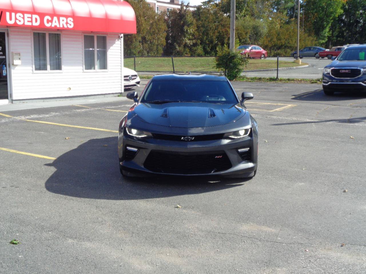 Used 2018 Chevrolet Camaro SS RWD image 11