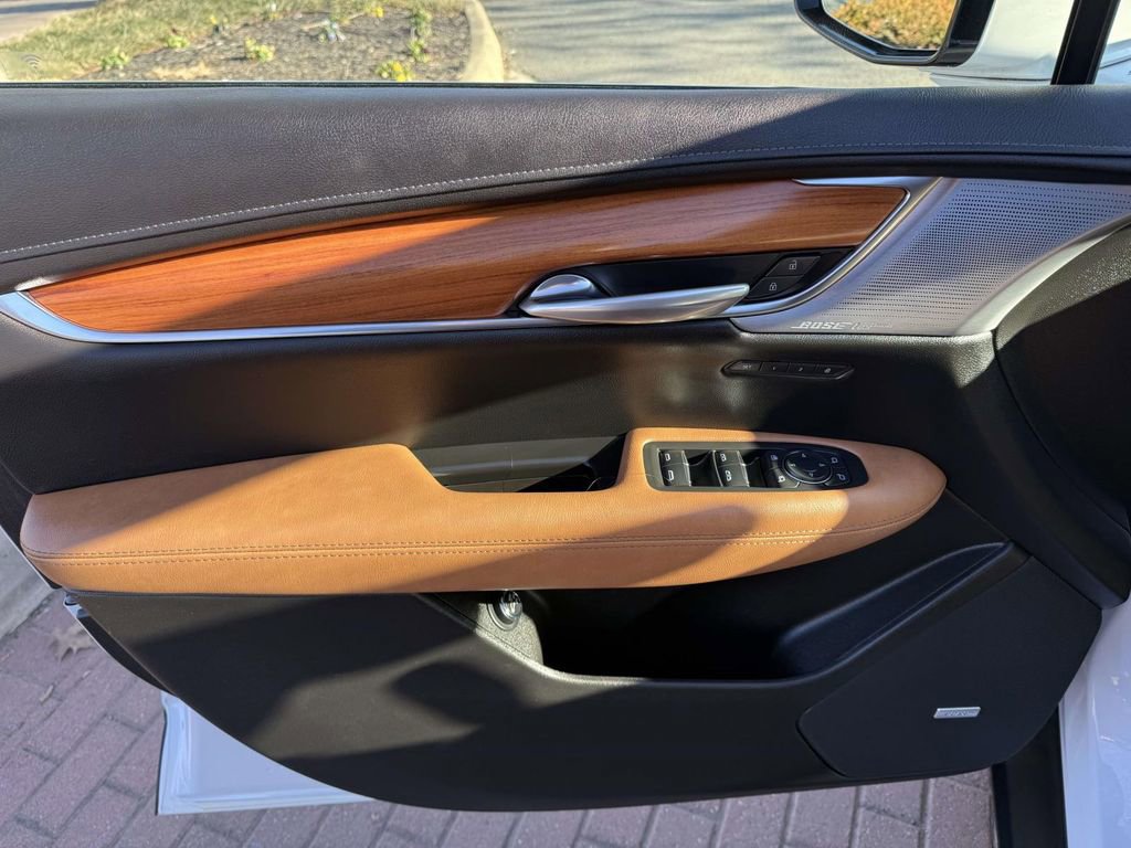 Used 2021 Cadillac XT5 Premium Luxury image 9