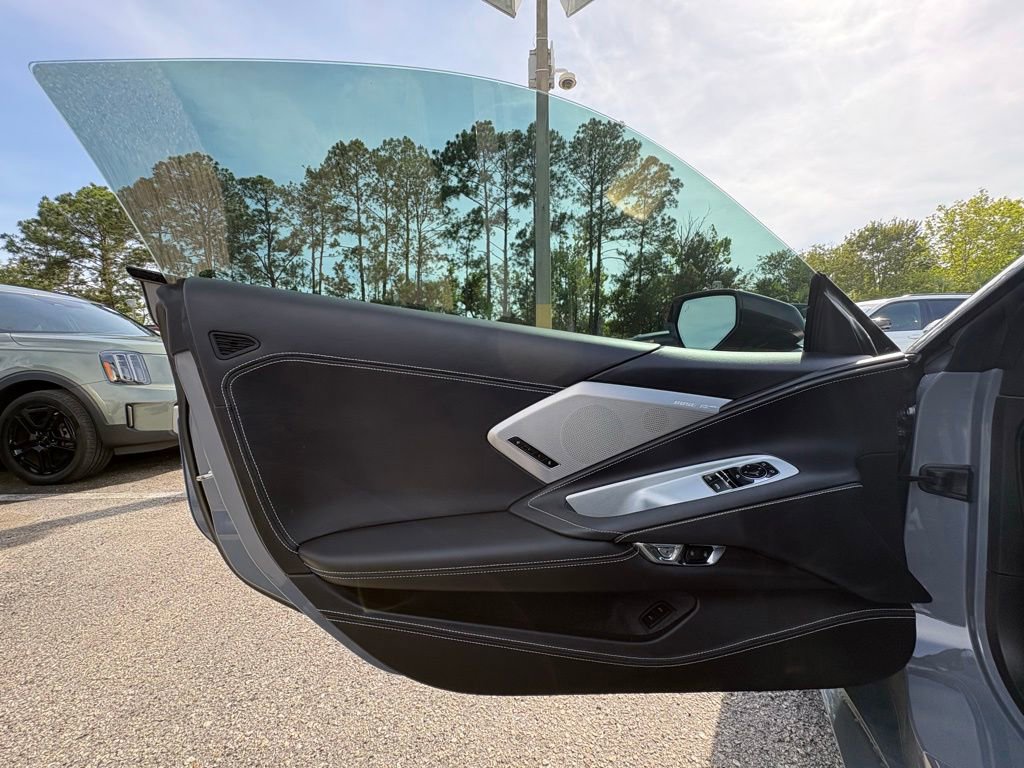 Used 2024 Chevrolet Corvette Stingray Premium Cpe w/ Z51 Performance Package RWD image 31