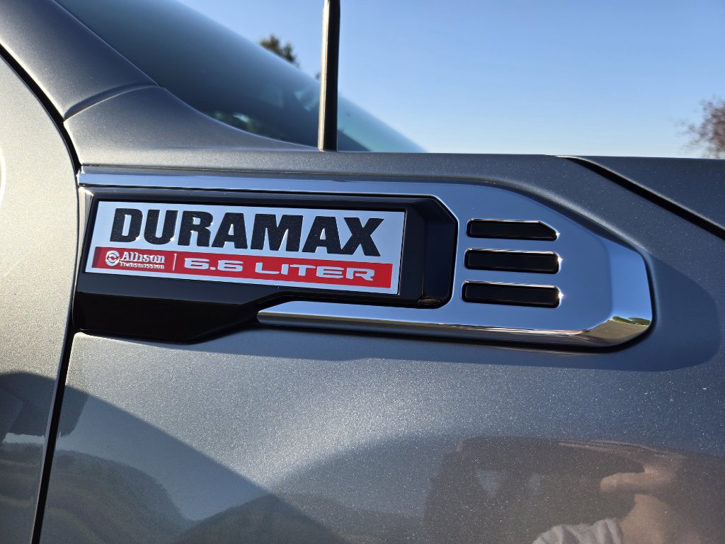 Used 2024 GMC Sierra 3500 SLT image 4