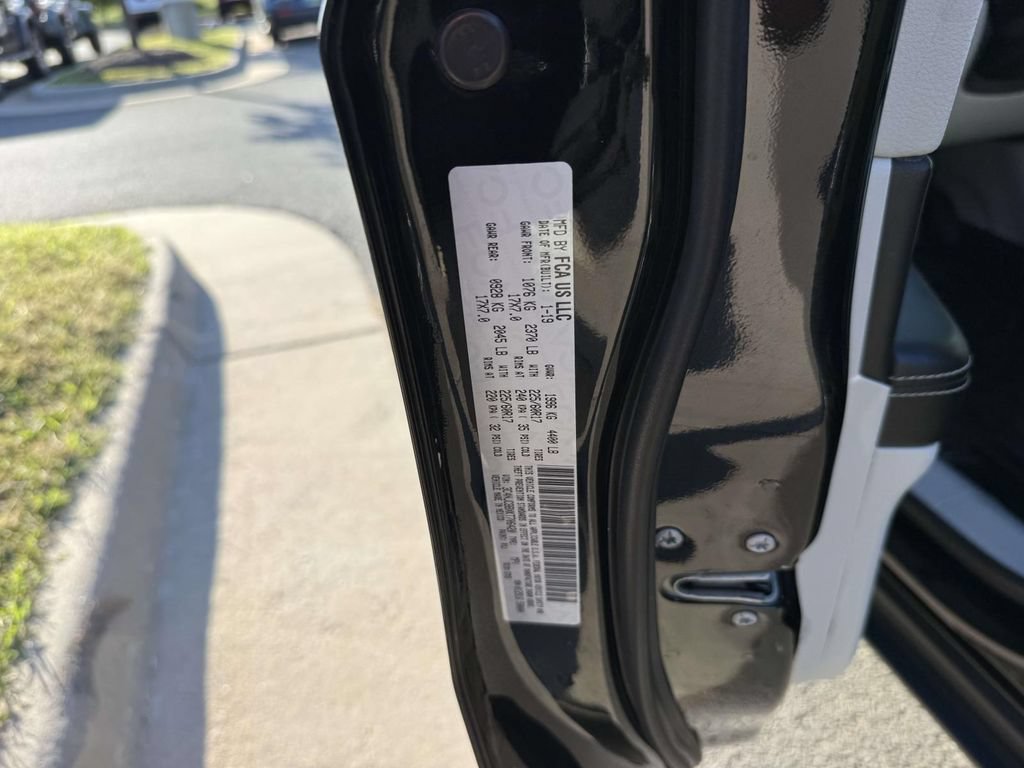 Used 2019 Jeep Compass Latitude FWD image 35
