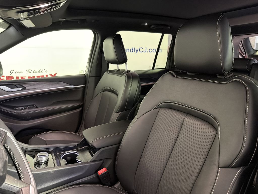 New 2026 Jeep Grand Cherokee Limited image 9