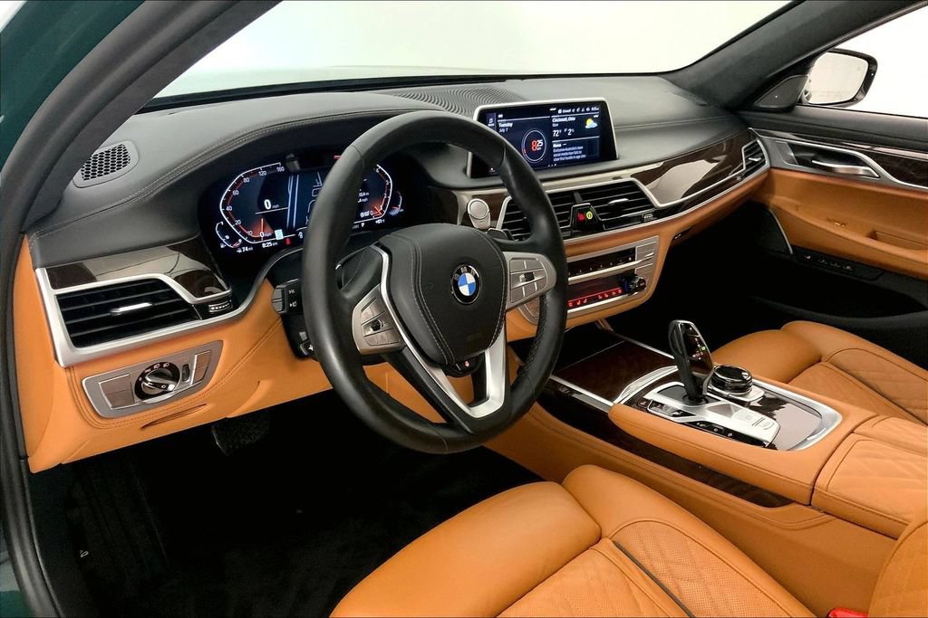 Used 2022 BMW 750i xDrive w/ Luxury Rear Seating Package AWD/4WD image 21