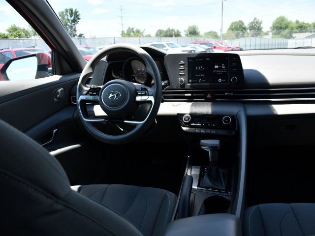 Used 2021 Hyundai Elantra SEL w/ Cargo Package FWD image 22