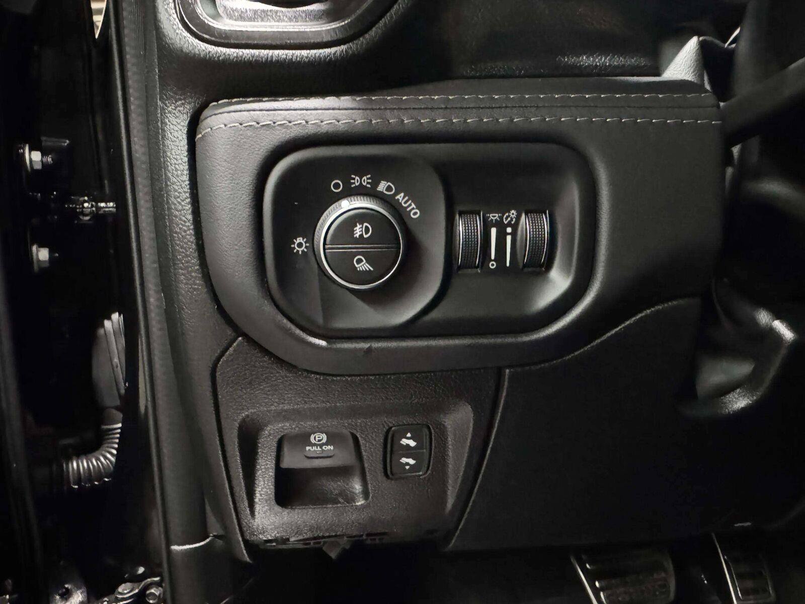 Used 2022 RAM 1500 TRX w/ TRX Level 2 Equipment Group AWD/4WD image 31