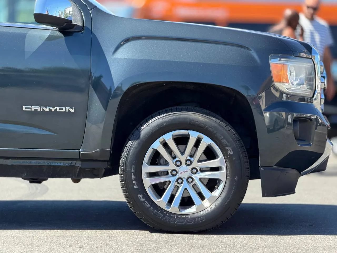 Used 2017 GMC Canyon SLT w/ Driver Alert Package AWD/4WD image 18
