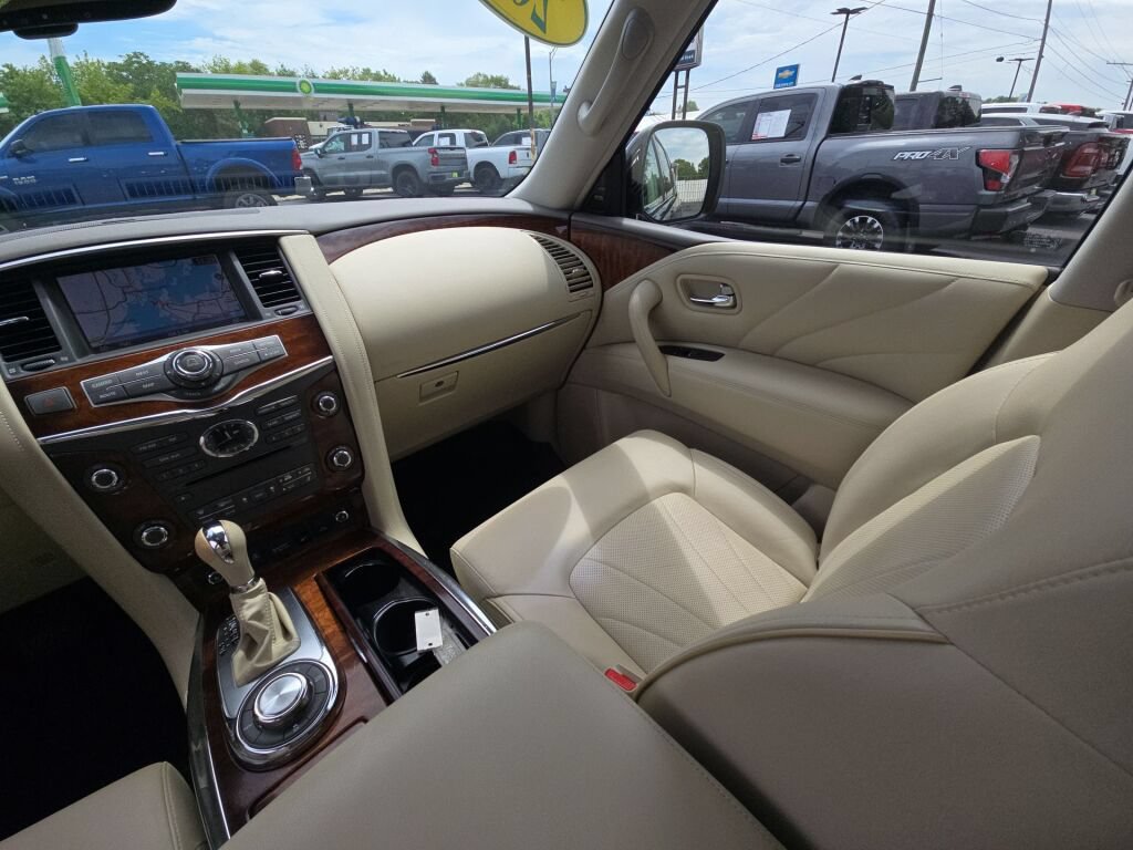 Used 2015 INFINITI QX80 4WD w/ Deluxe Technology Package image 10