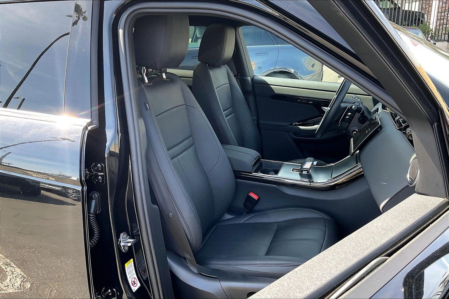 Used 2026 Land Rover Range Rover Evoque S image 7