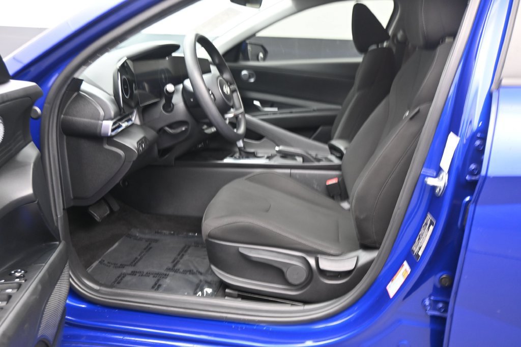 Used 2024 Hyundai Elantra SEL FWD image 13