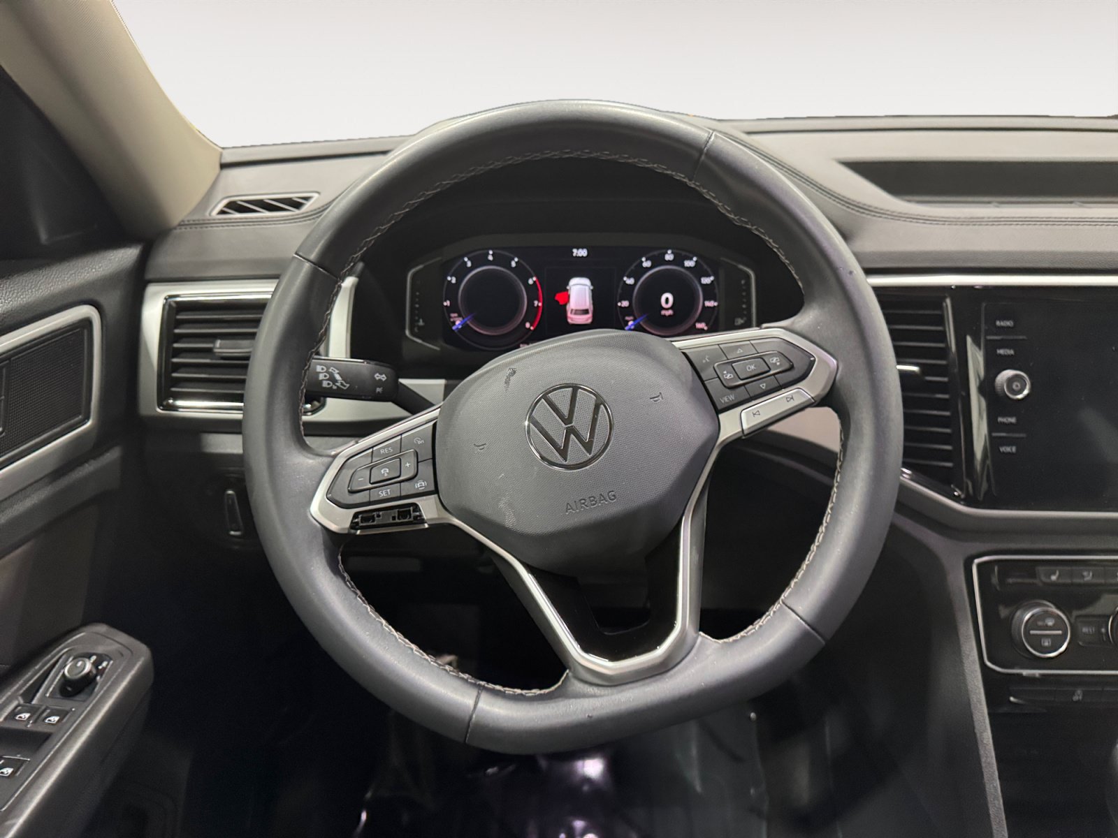 Used 2023 Volkswagen Atlas SE AWD/4WD image 12