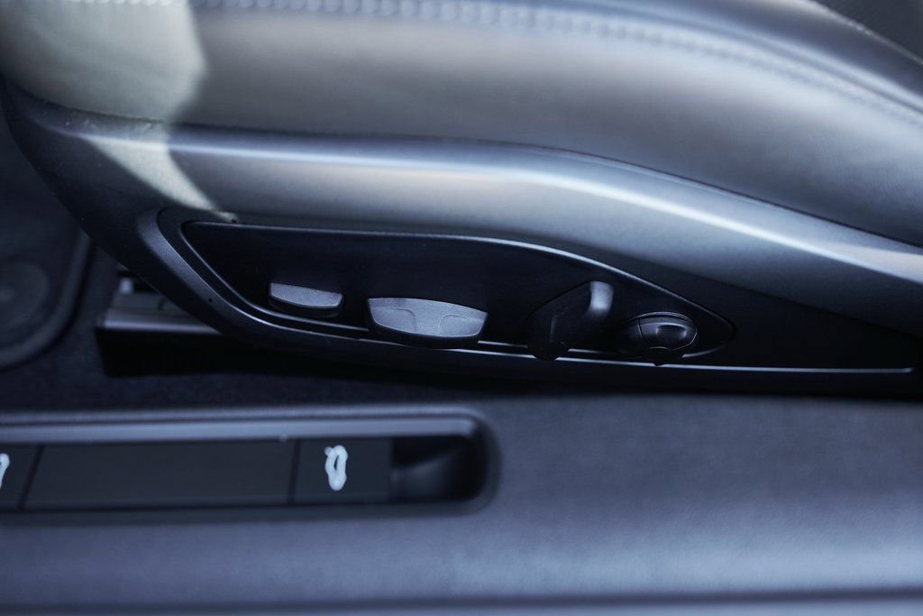 Used 2024 Porsche 911 Carrera S w/ Sport Package RWD image 29