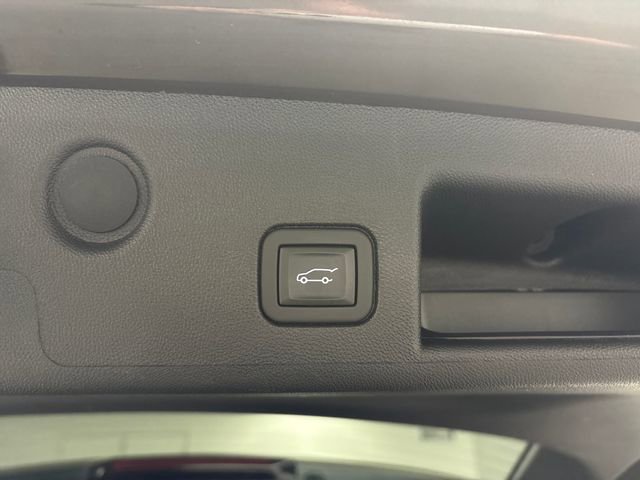 Used 2023 Chevrolet Equinox LT image 24