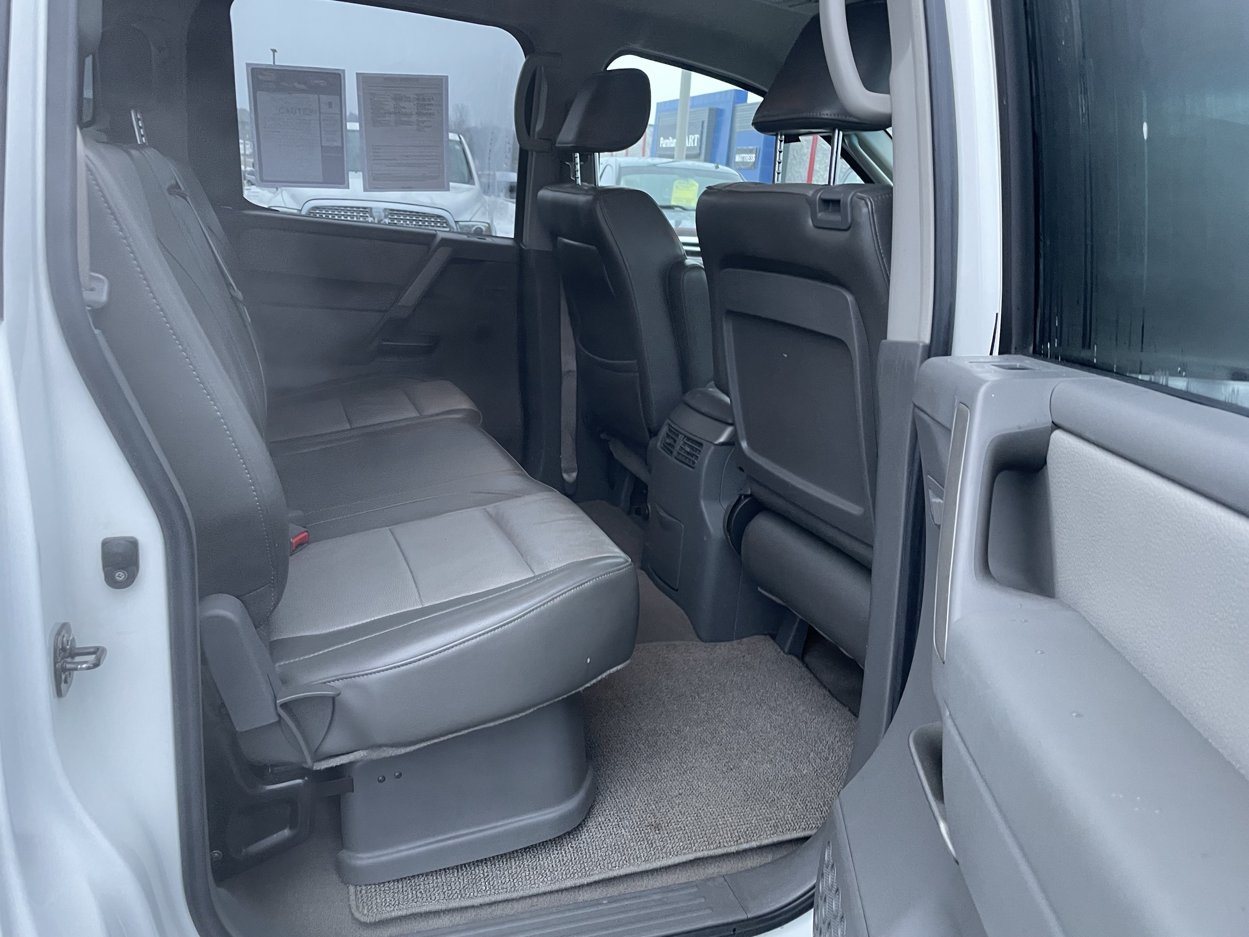 Used 2006 Nissan Titan LE w/ (T01) Tow Pkg AWD/4WD image 28