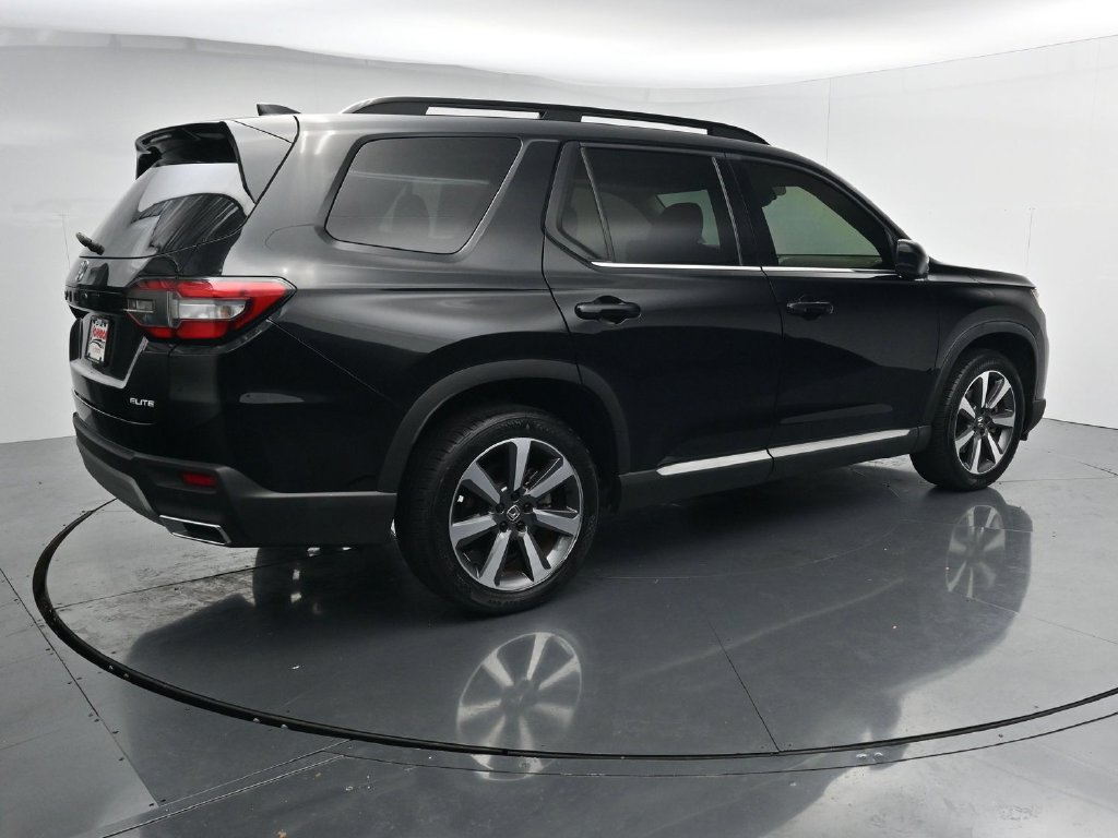 Used 2023 Honda Pilot Elite image 8