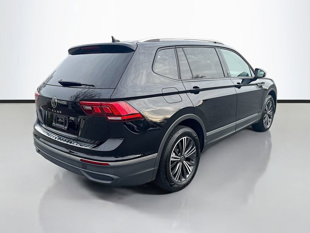 Used 2024 Volkswagen Tiguan SE image 7