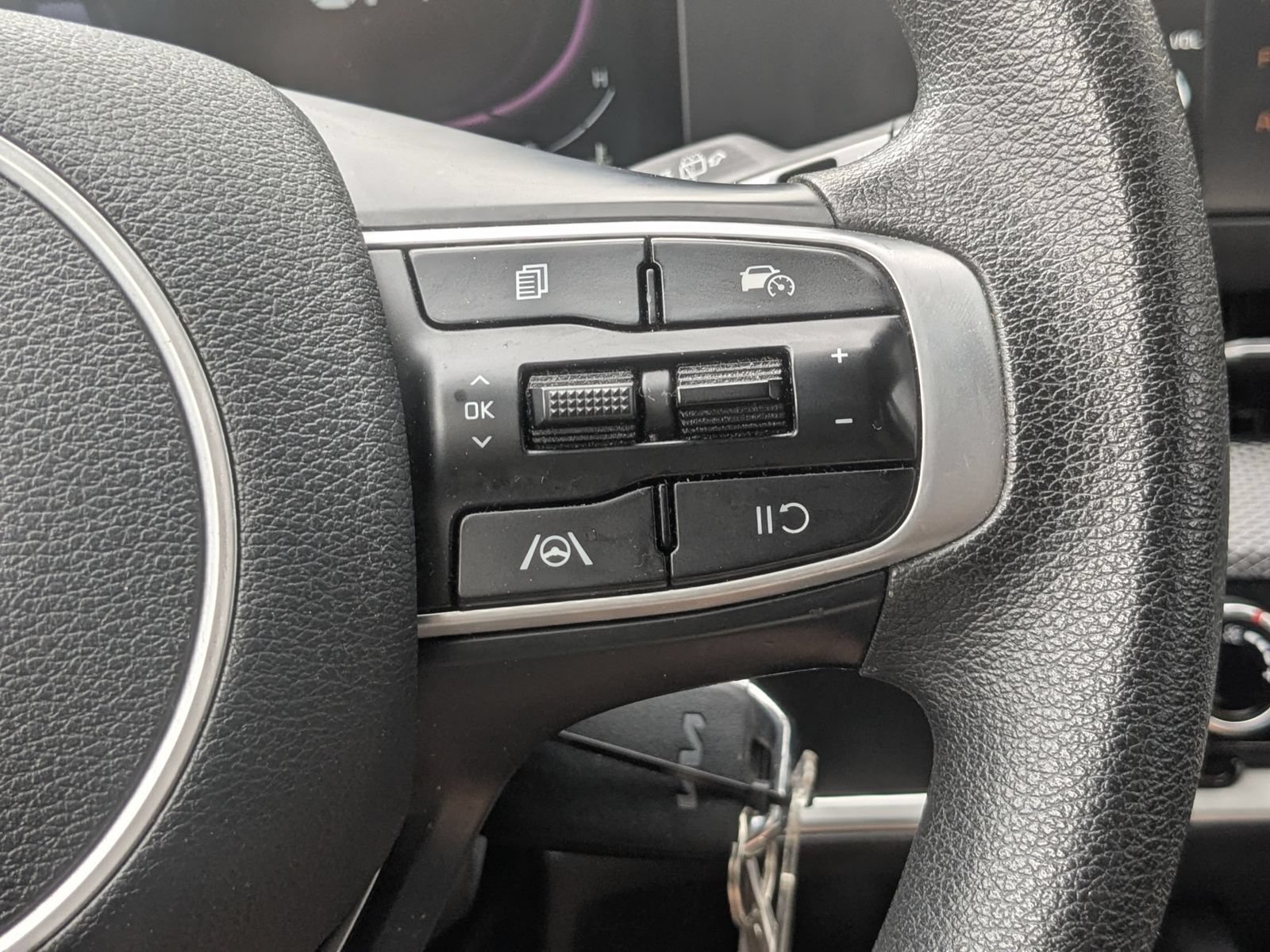 Used 2024 Kia Sportage LX FWD image 17