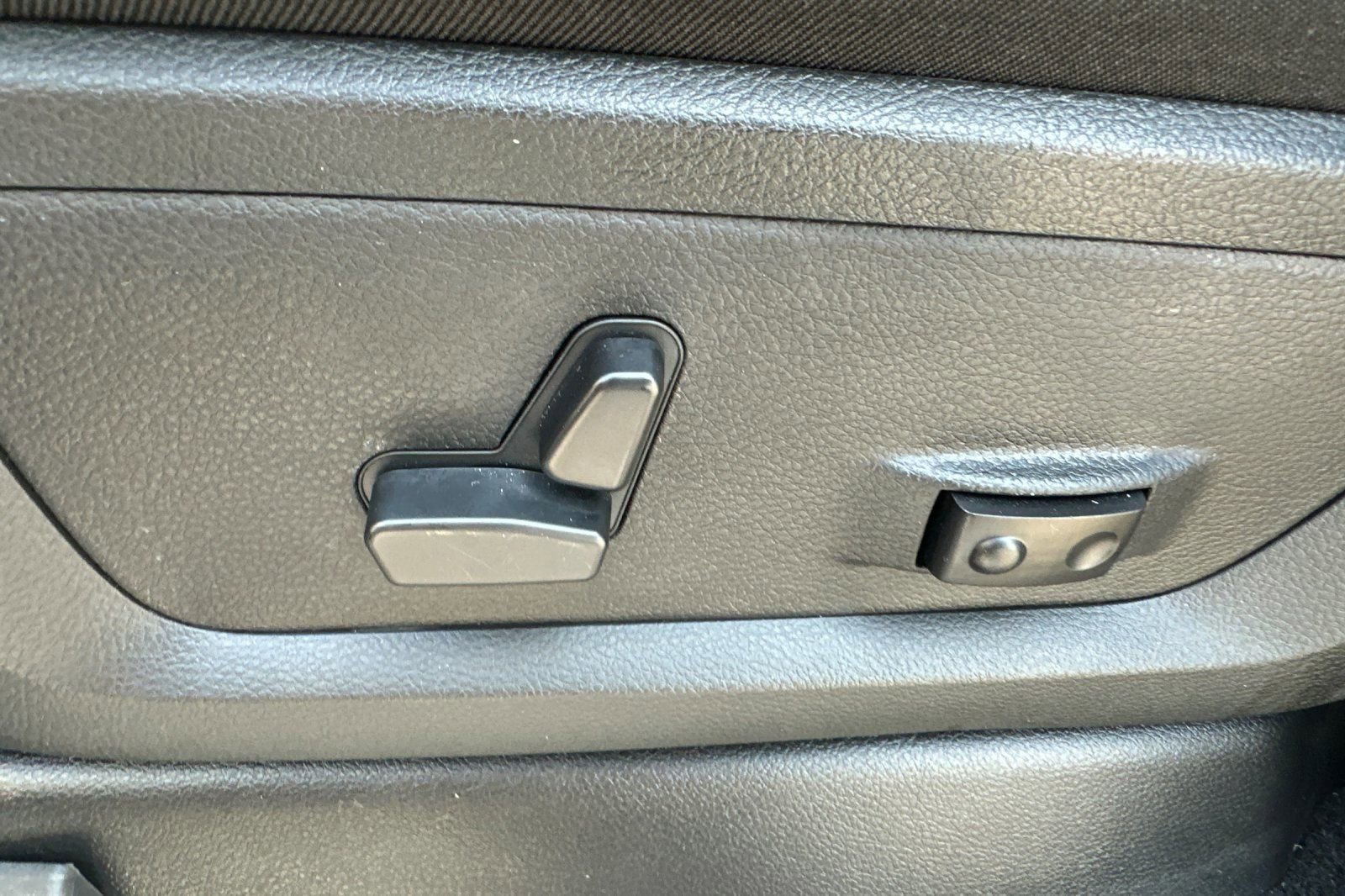 Used 2024 RAM 3500 Limited image 12