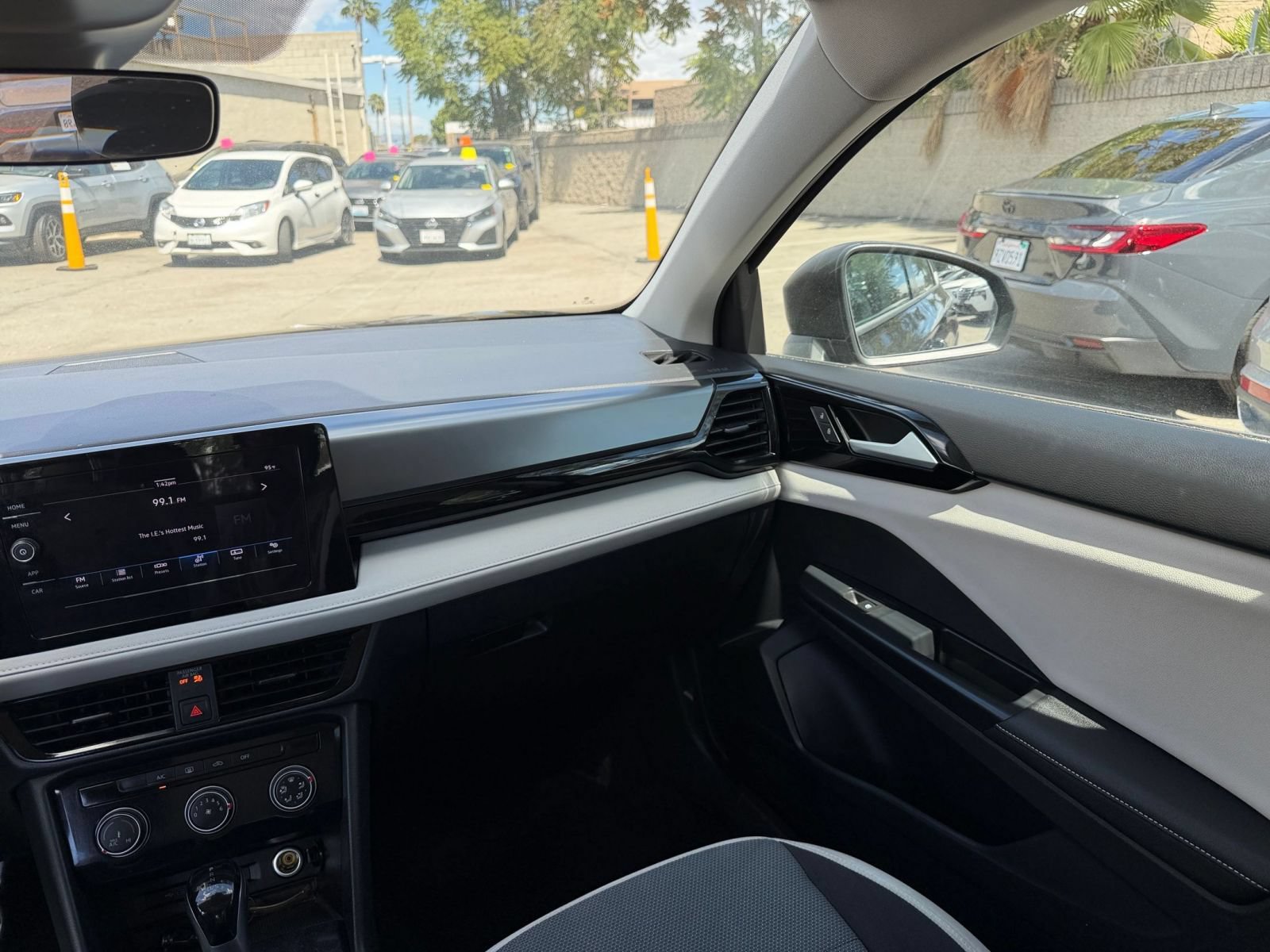 Used 2025 Volkswagen Taos S FWD image 32