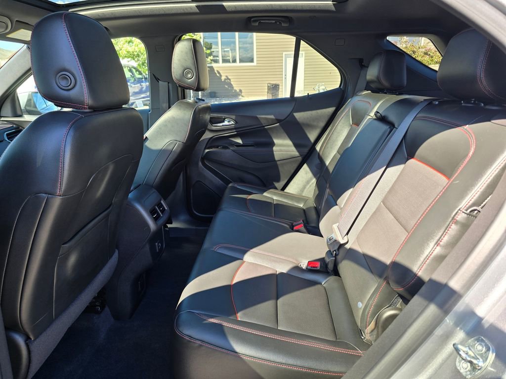 Used 2023 Chevrolet Equinox RS w/ RS Leather Package AWD/4WD image 16