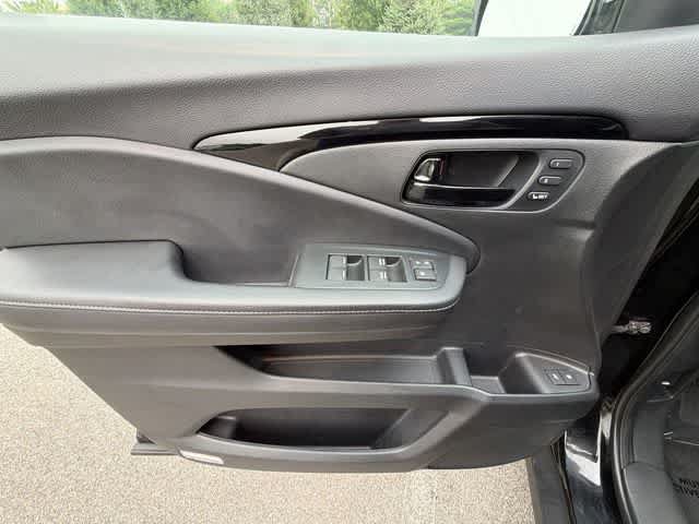 Used 2023 Honda Passport Elite image 19