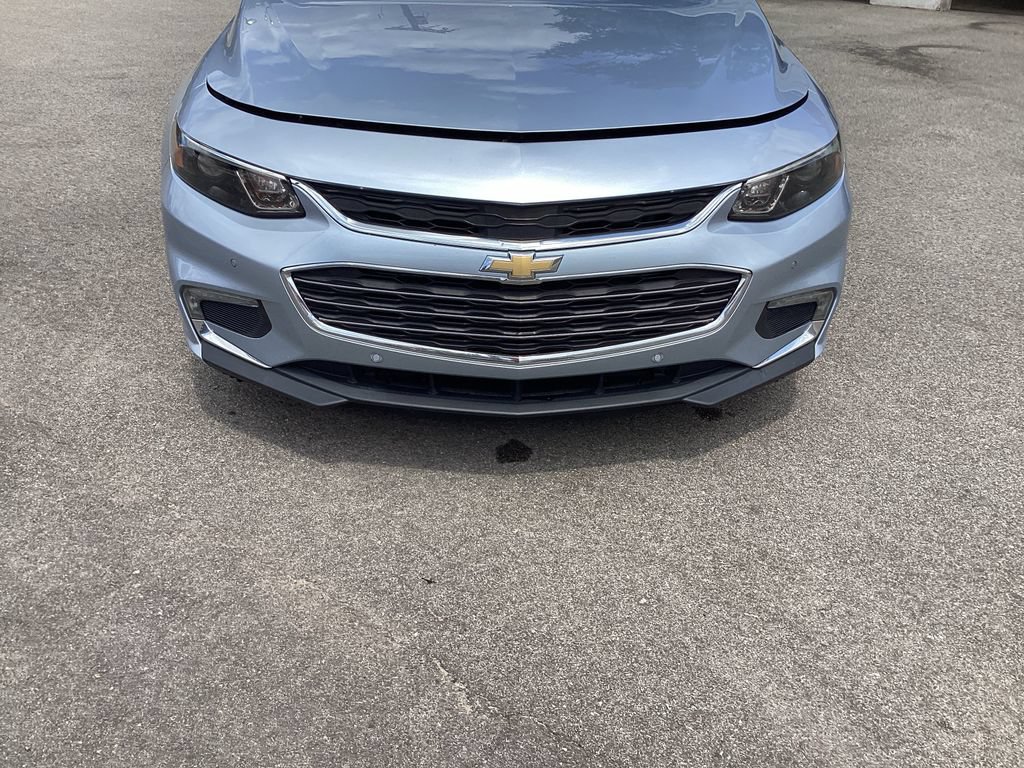 Used 2017 Chevrolet Malibu Premier w/ Premier Sun and Wheel Package FWD image 19
