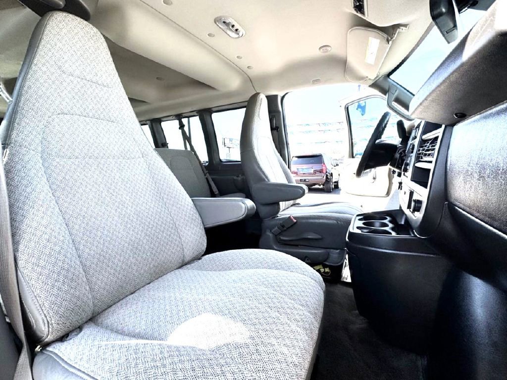 Used 2019 Chevrolet Express 3500 LT w/ LT Preferred Equipment Group image 13