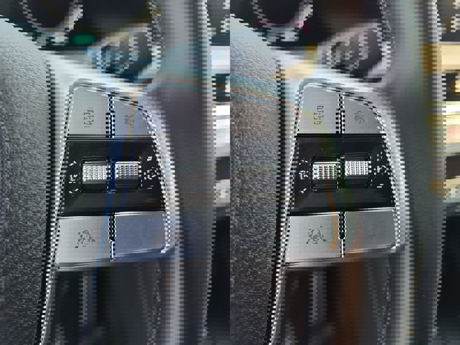 Used 2024 Kia Telluride SX w/ Towing Package image 20