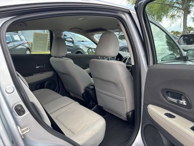 Used 2020 Honda HR-V LX image 17