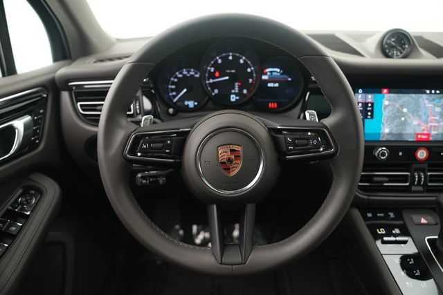 Certified 2026 Porsche Macan AWD/4WD image 35