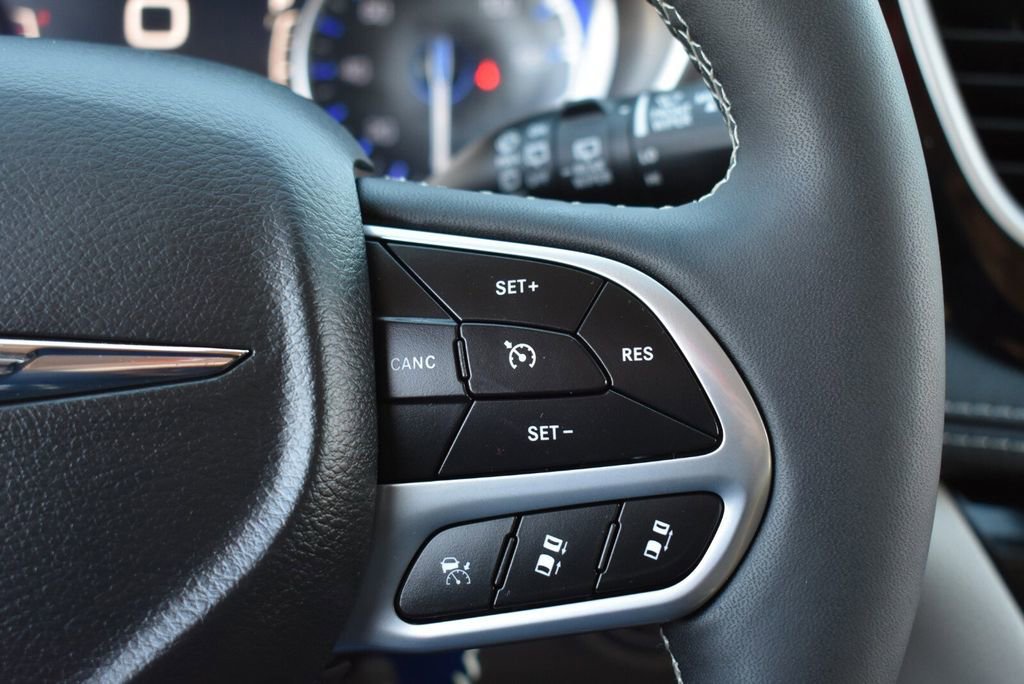 Used 2024 Chrysler Pacifica Touring-L w/ Uconnect Theater Family Group image 16
