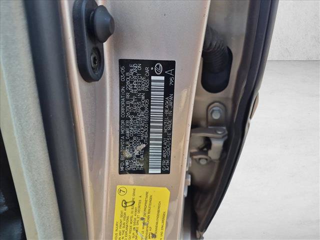 Used 2005 Lexus ES 330 FWD image 10