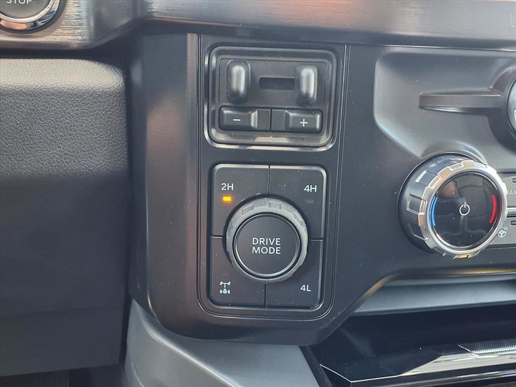 New 2026 Ford F250 Lariat w/ Black Appearance Package image 23