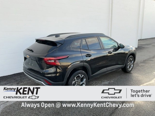 Certified 2025 Chevrolet Trax LT w/ LT Convenience Package image 4