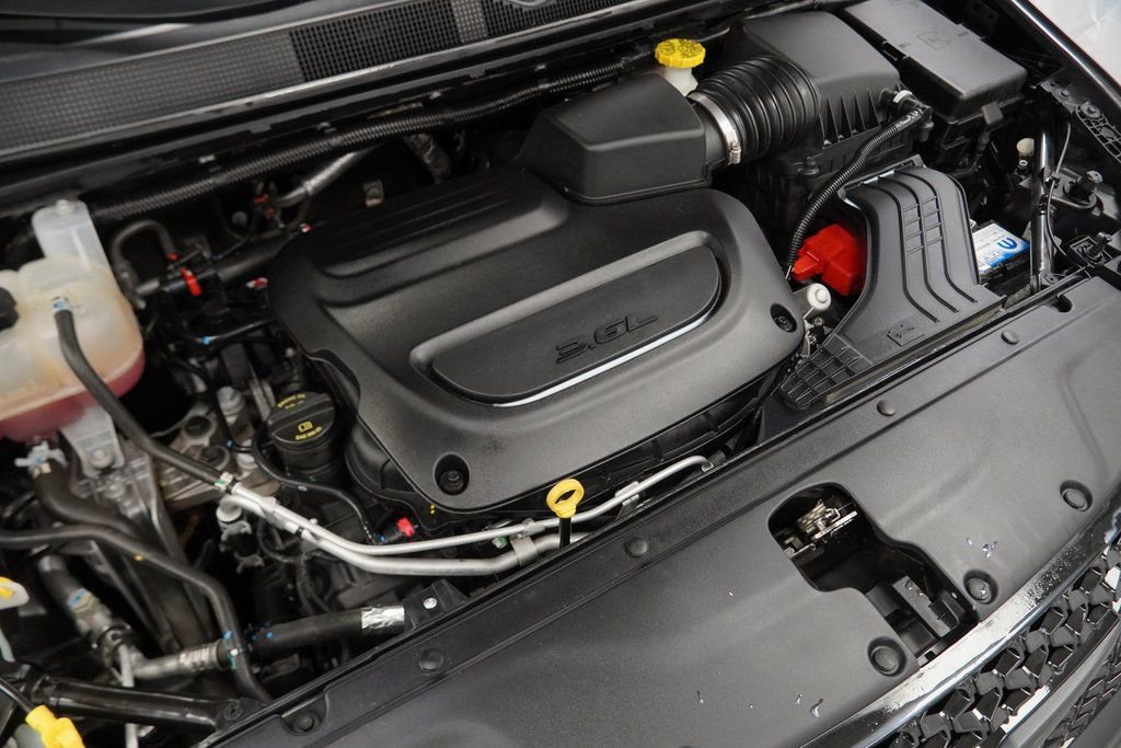 Used 2023 Chrysler Pacifica Touring-L w/ S Appearance Package image 47